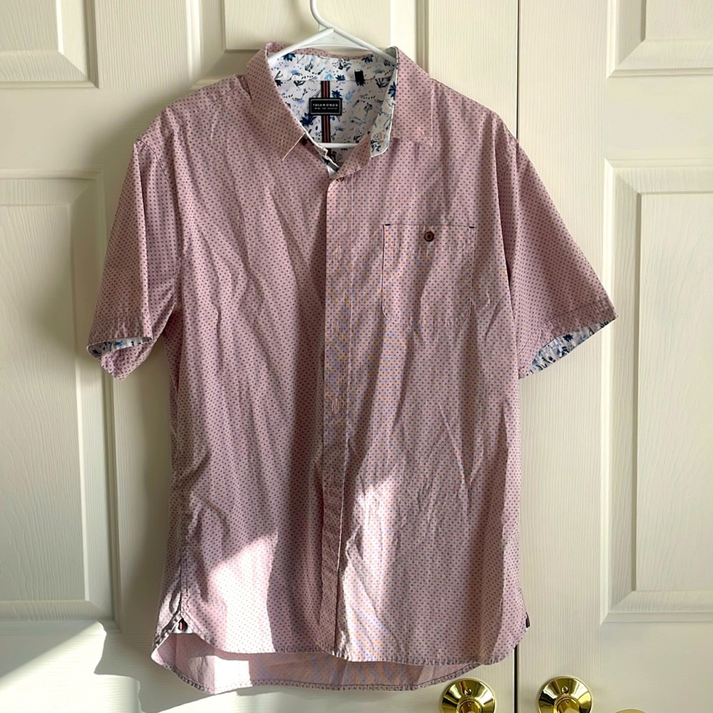 7 diamonds short sleeve button up shirt
Pink with purple design
